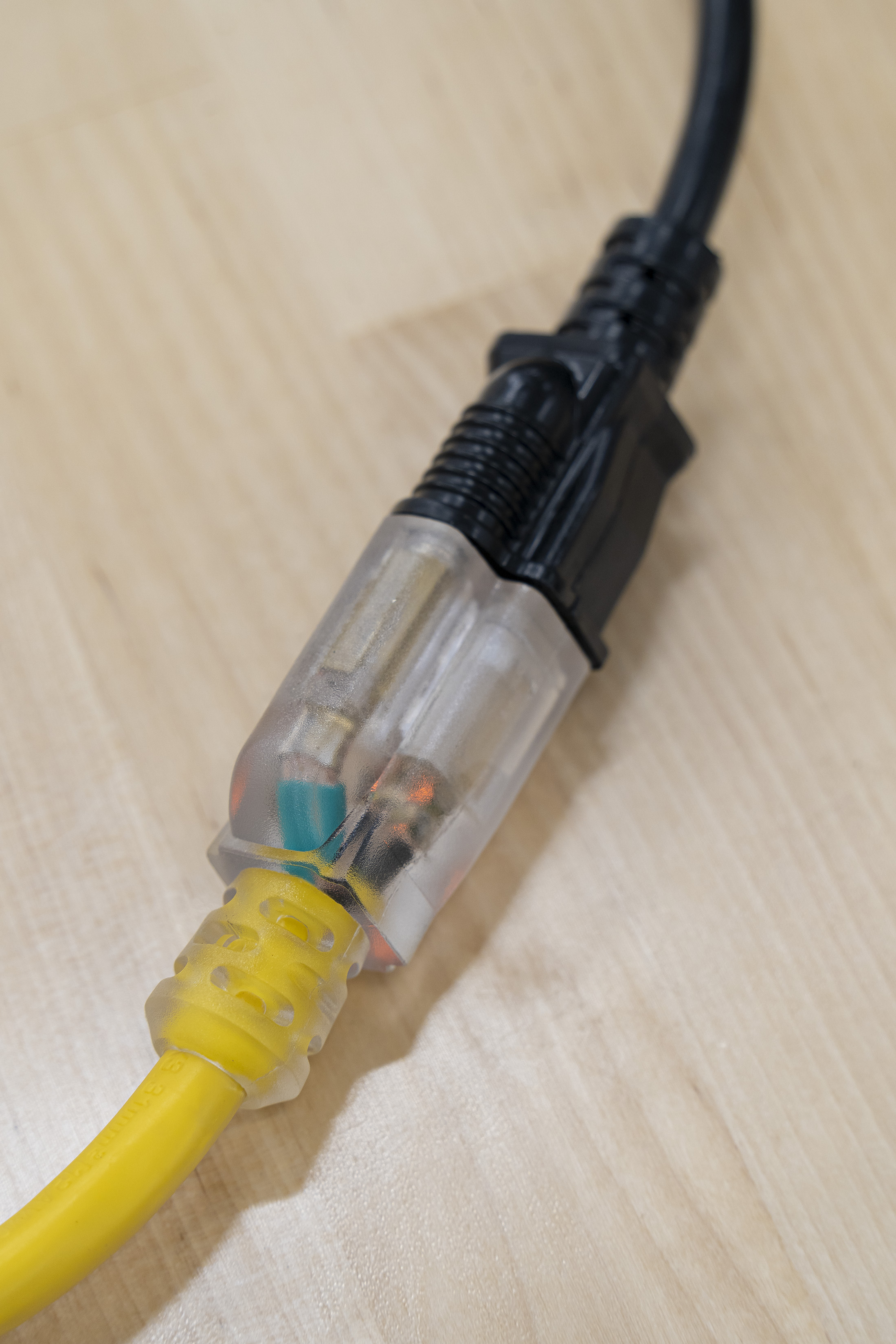 Extension Cord 25ft SJTW Yellow 12/3 Lighted End
